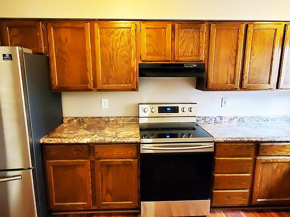 Brand new countertops and stainless steel appliances!