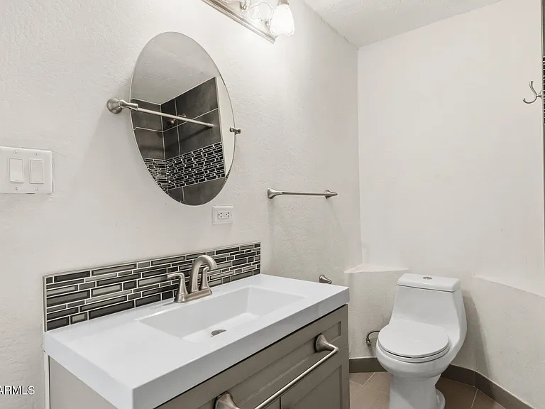 2219 N 74th Pl — Photo 23