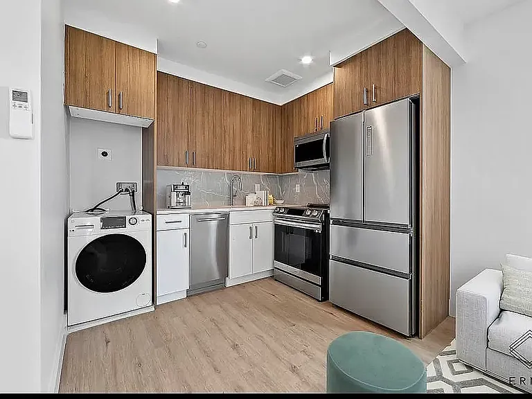 840 New York Ave #4R — Photo 1