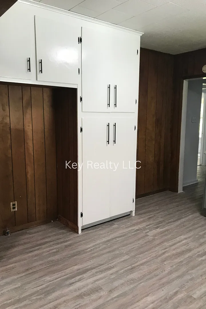 21046 Hwy 167 - Dry Prong — Photo 3