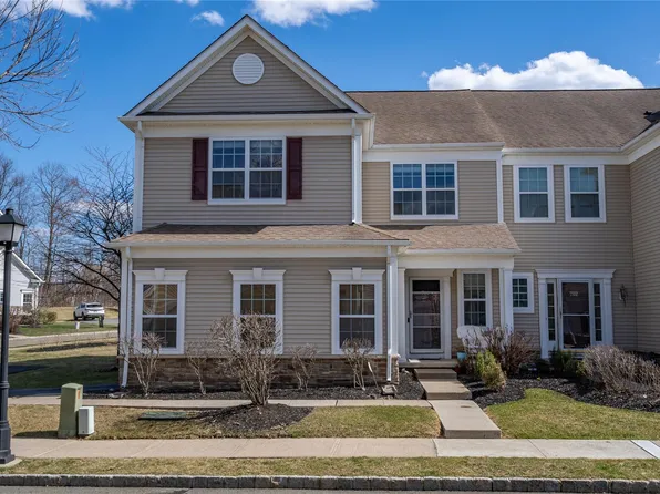 10 Bainbridge Place #701, Newburgh, NY 12550