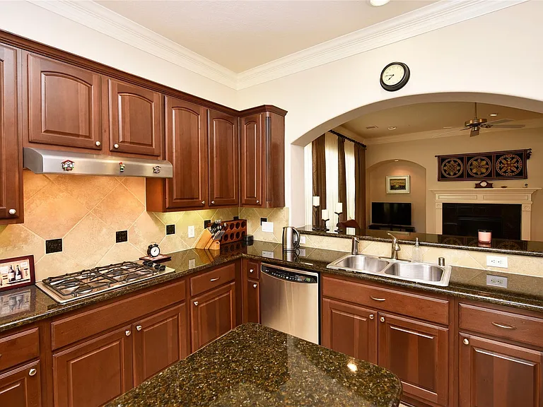 1226 Sopris Dr — Photo 6