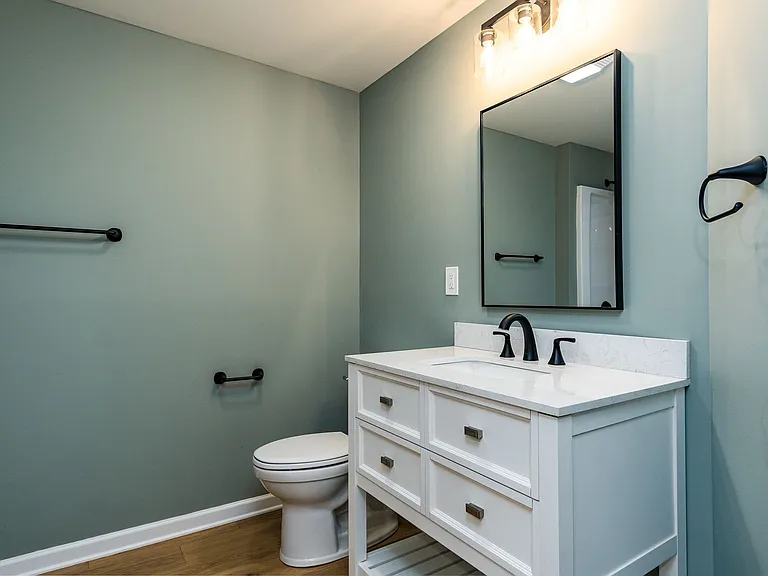 101 McCormick Cir — Photo 27