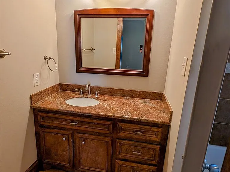 702 Paschall St #B — Photo 25