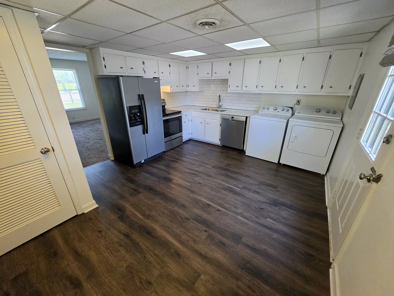 2 bed, 1.5 bath, 970 sqft, $1,950 — Photo 2