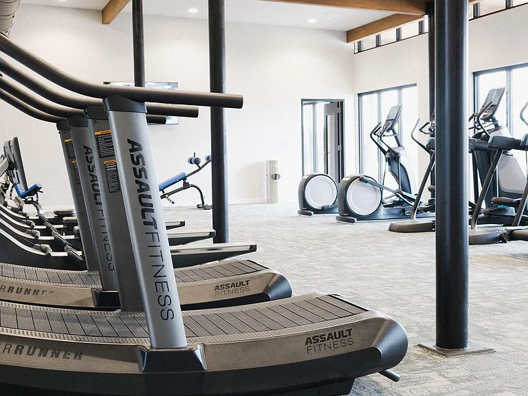 24/7 fitness center