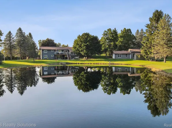5796 Fish Lake Rd, North Branch, MI 48461