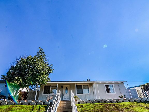 2nd image of 6220 Coldwater Canyon Ave