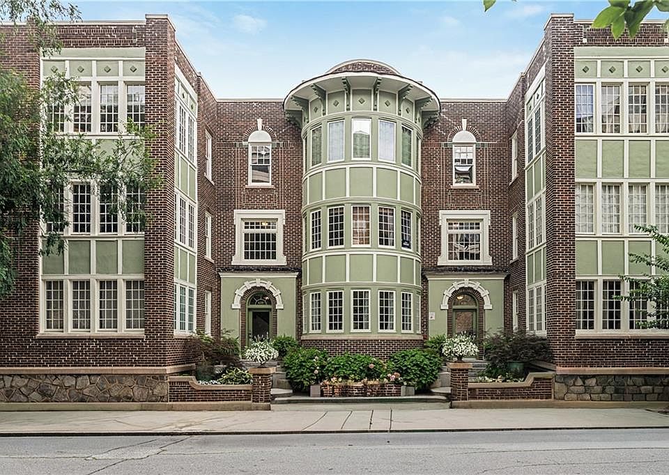 1st image of 635 Myrtle St NE APT 2