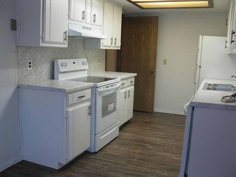 1st image of 9813 Welch Dr