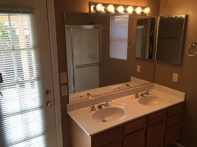 741 W Hackamore St — Photo 14