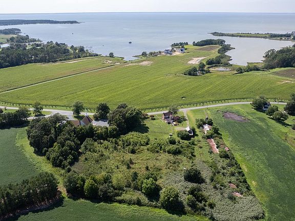 44th image of 885 Hudson Rd
