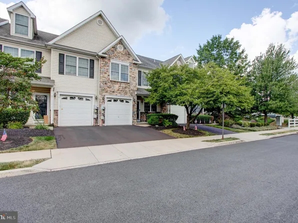 5 Ryan Ct, Telford, PA 18969