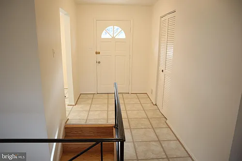 5605 Pier Dr Photo 1