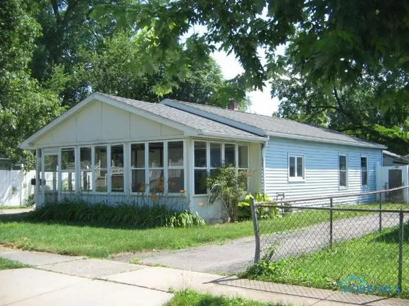 6030 323rd St, Toledo, OH 43611