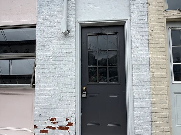 10 Main St