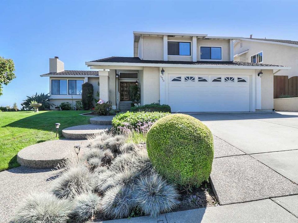 2nd image of 5940 Castlebrook Dr
