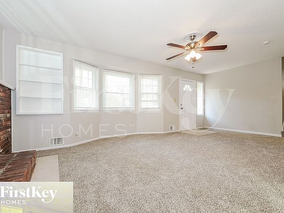 4th image of 8101 Willow Way