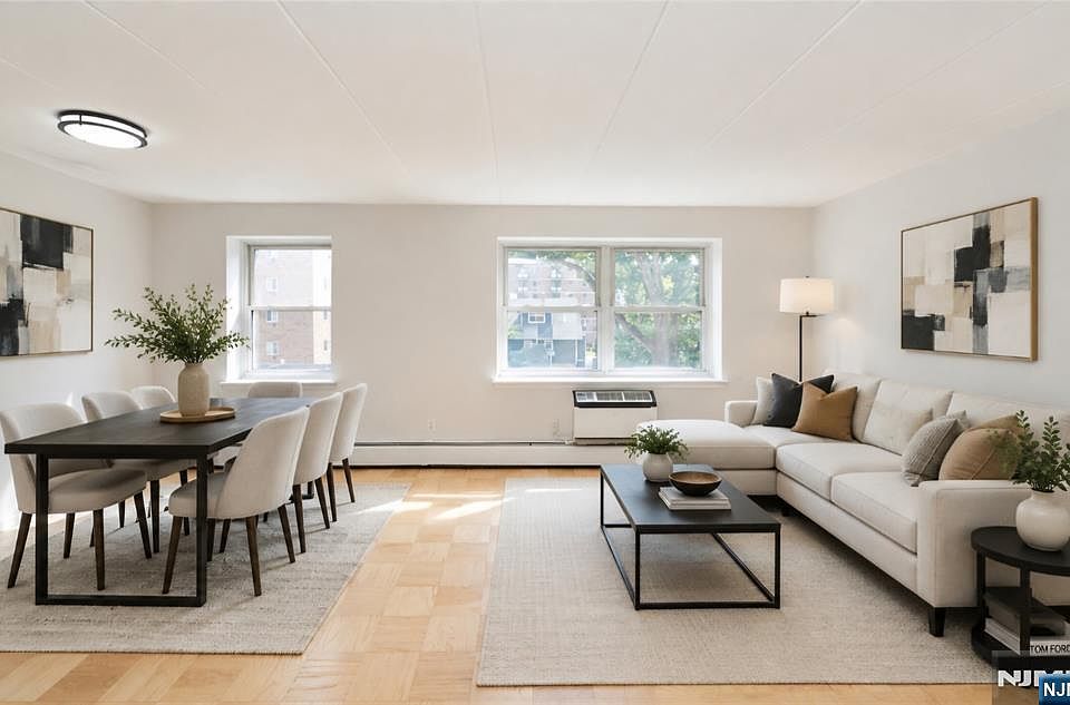 1st image of 25 Jefferson Street #3D
