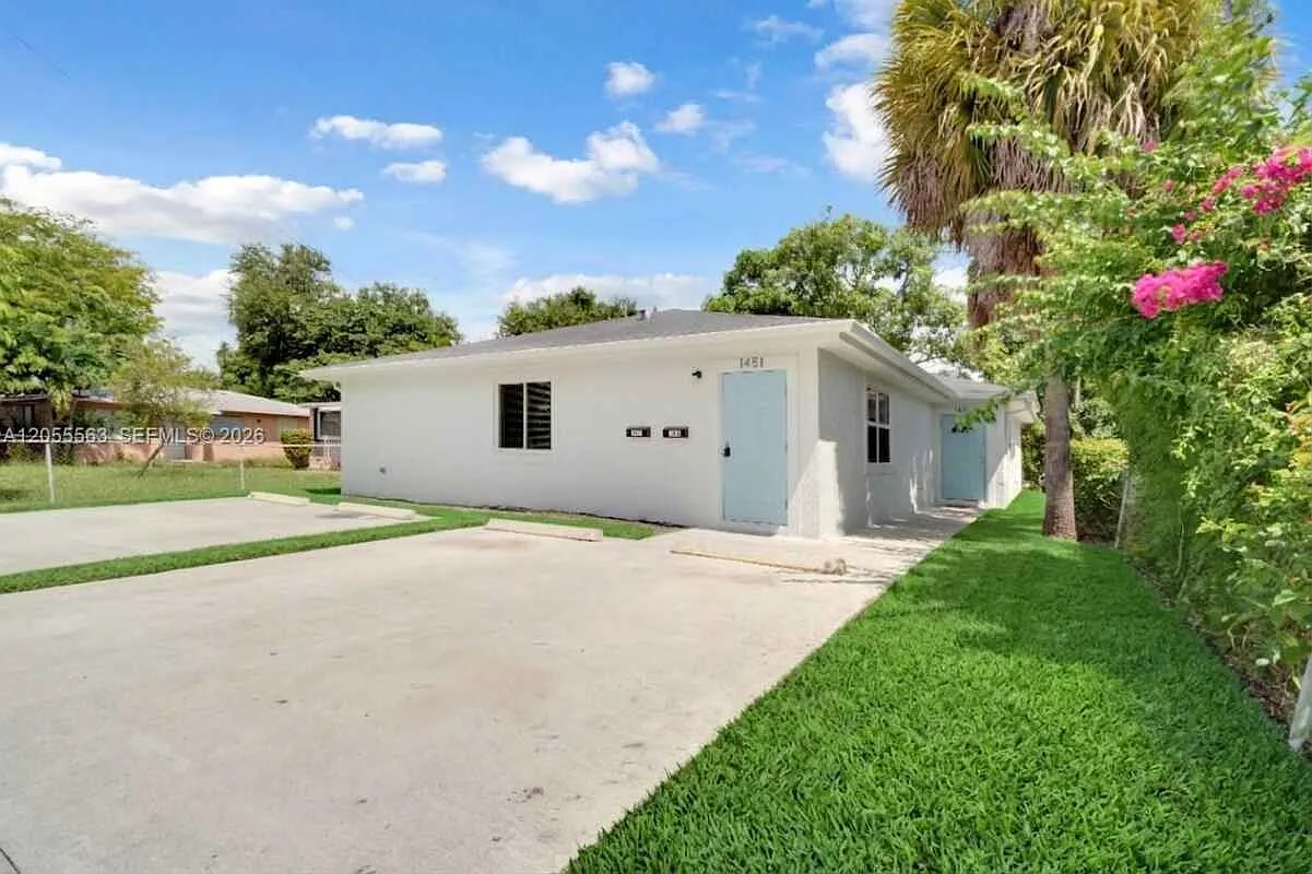 1451 Nw 51st Ter # 1451 Miami, Fl 33142 — Photo 1