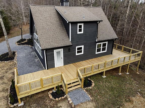 3rd image of 772 Heritage Way