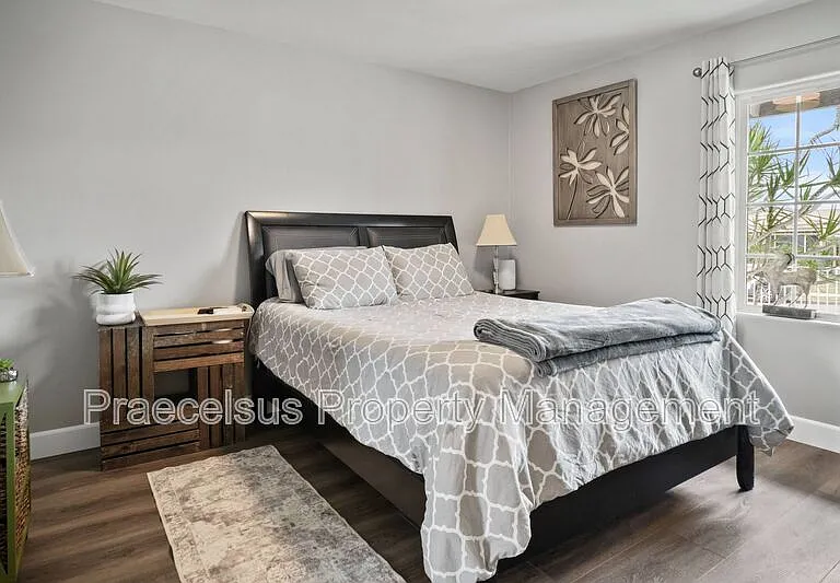 1512 Walbollen St — Photo 7