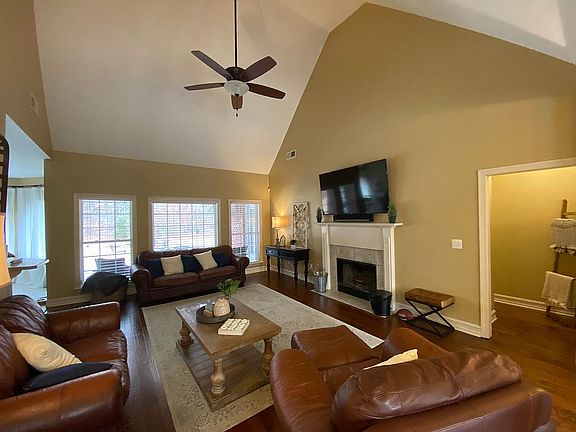 5th image of 635 Huiet Dr