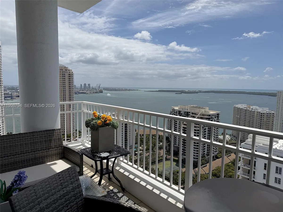 Building Photo - 801 Brickell Key Blvd #3207