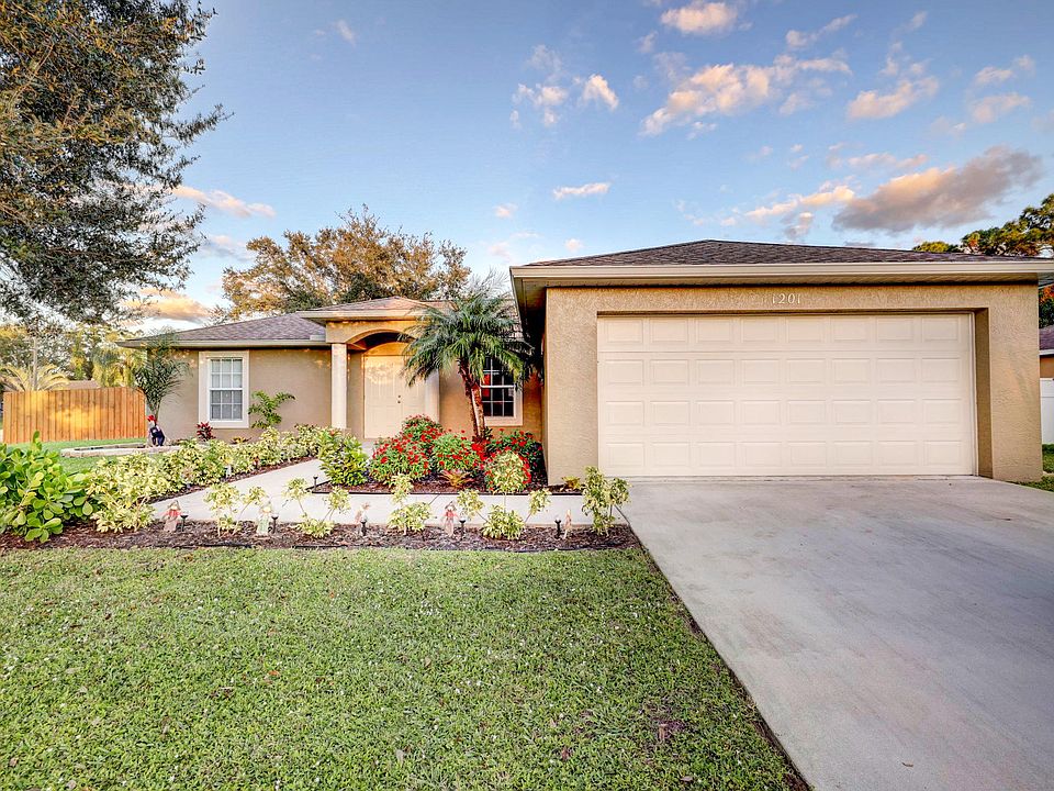 1st image of 1201 SE Naples Lane