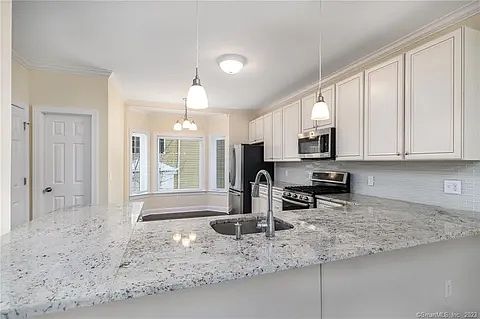 3rd image of 108 Seaside Ave #3