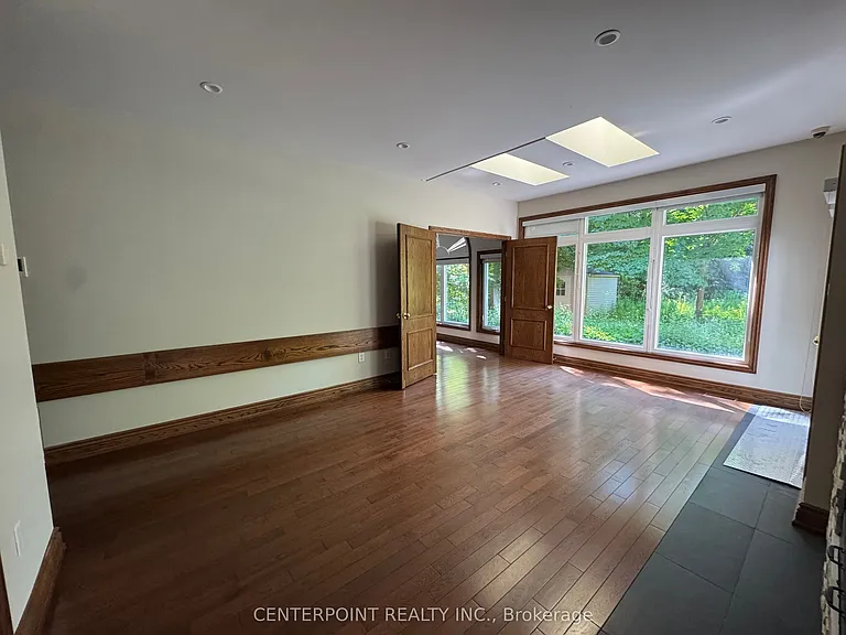 307 Hendon Ave — Photo 6