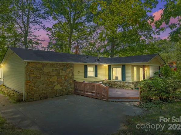 602 Tomahawk Ave, Black Mountain, NC 28711