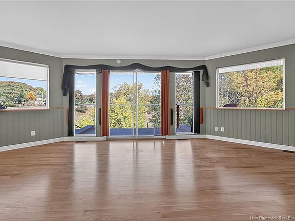 3rd image of 380 Salisbury Rd