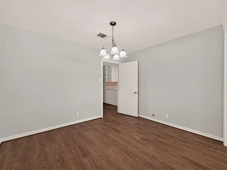 6727 Grovewood Ln — Photo 22