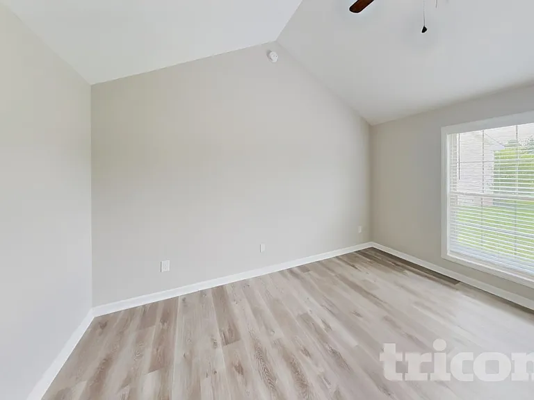 6009 Plateau Ct — Photo 10