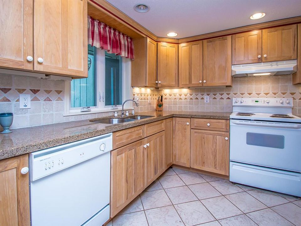 25 Tall Pines Way Conway NH Zillow Apartments for Rent in Conway