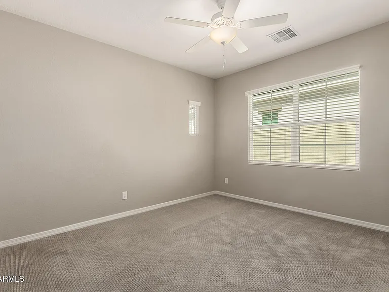 1535 E Dublin St — Photo 18