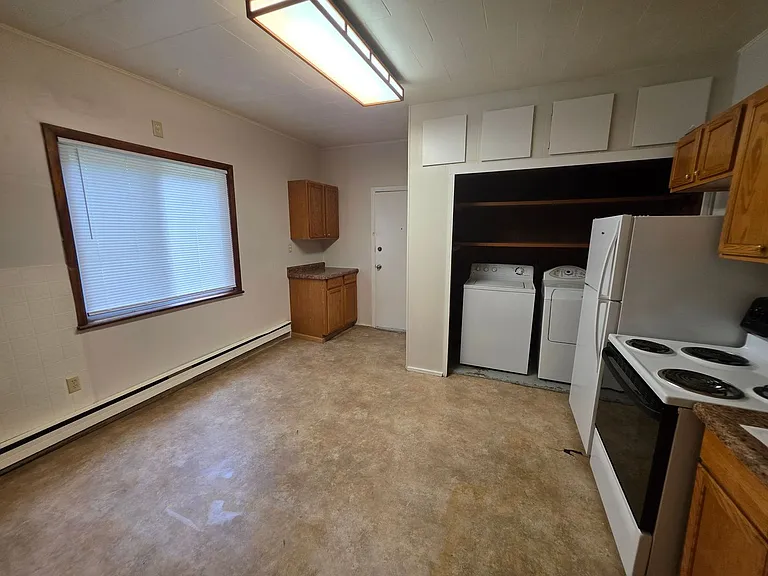 519 Steuben St — Photo 24