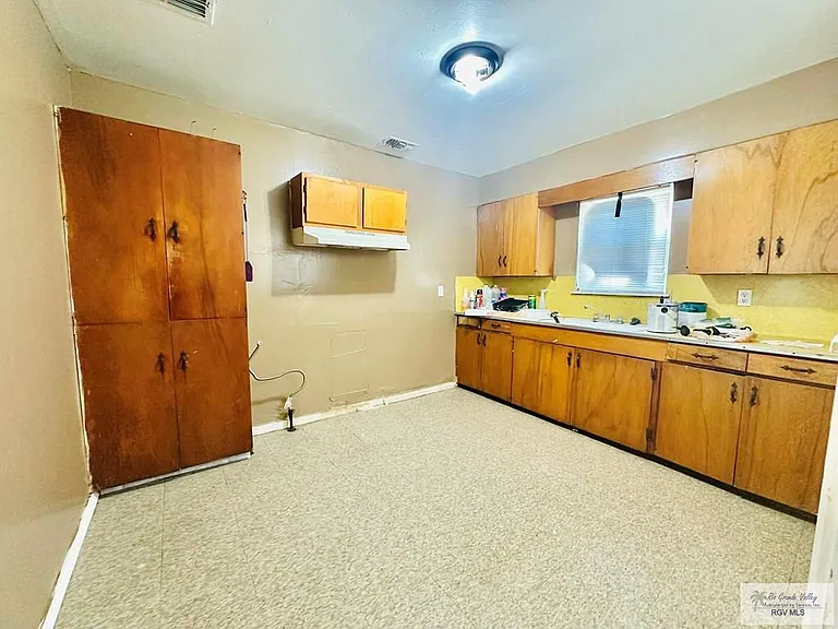 515 McDavitt Blvd — Photo 3