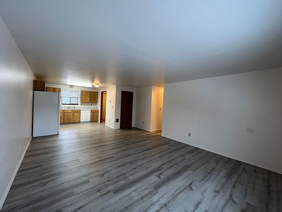 1st image of 4804 Bonnie Ln