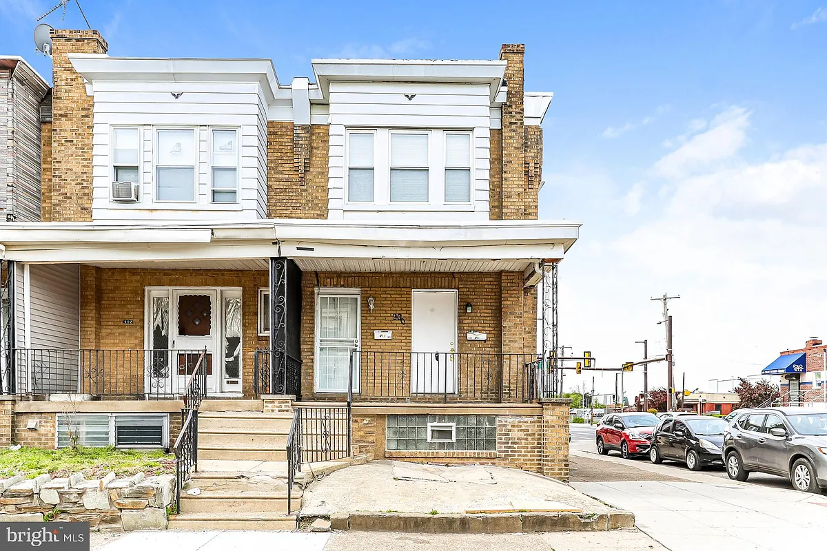 Building Photo - 900 Marcella St