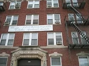 Building Photo 3