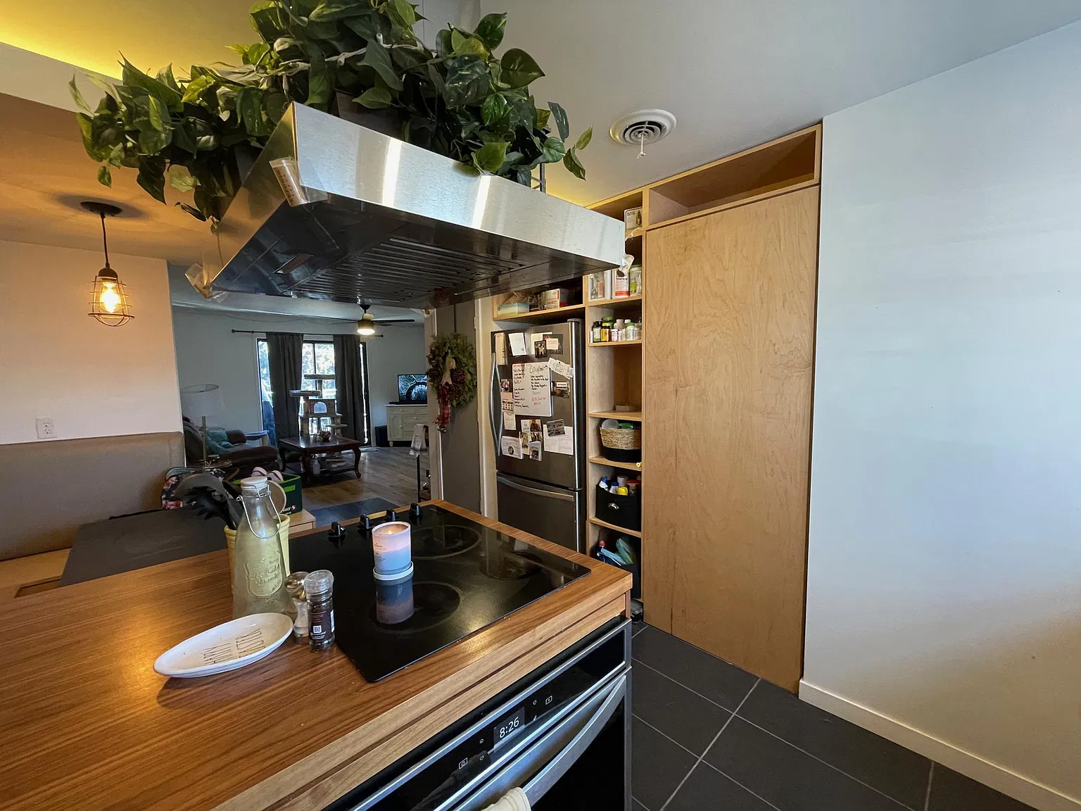 2 bed, 900 sqft, $1,250 — Photo 1