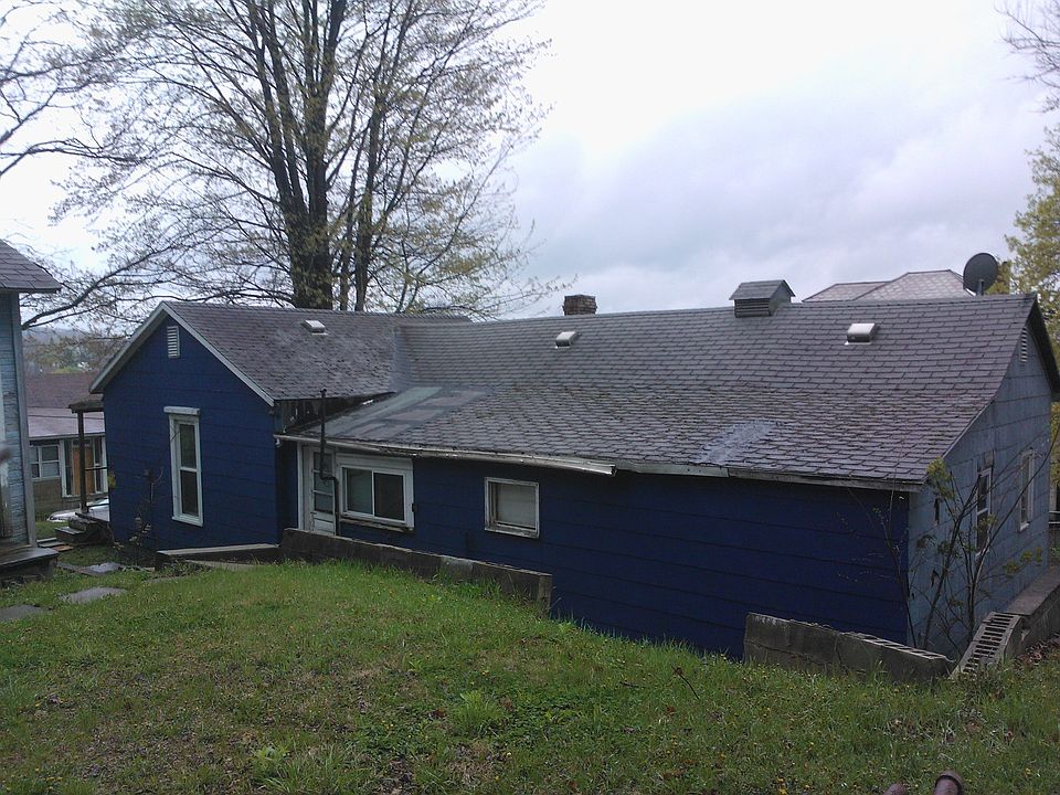 2nd image of 307 Monroe St.