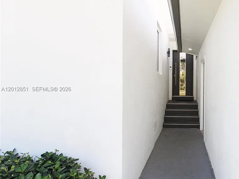 360 NE 116th St — Photo 29