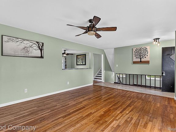 5th image of 3870 Fernleigh Dr
