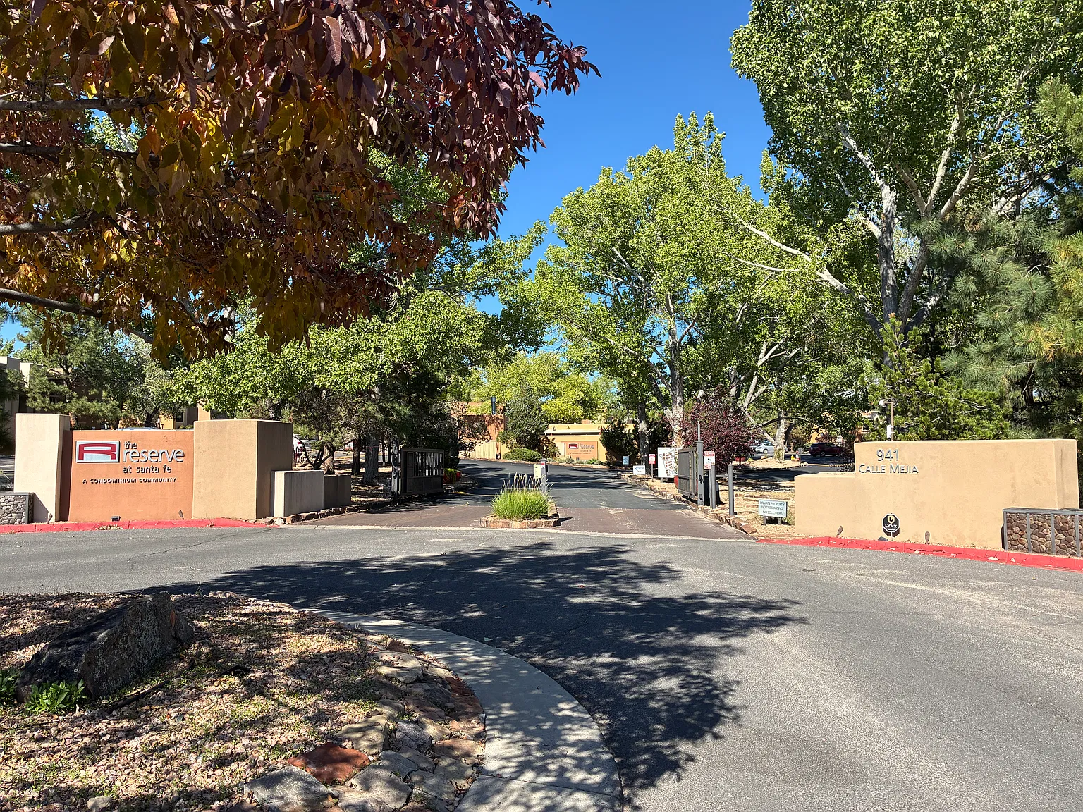 2 bed, 848 sqft, $1,800 — Photo 1
