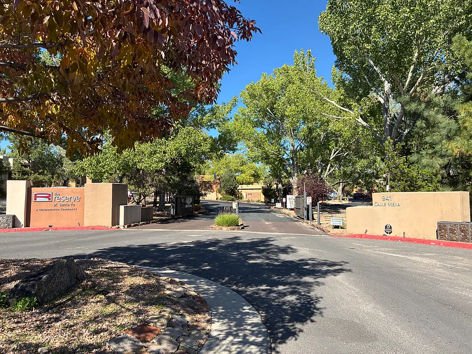 941 Calle De Arce #1608
