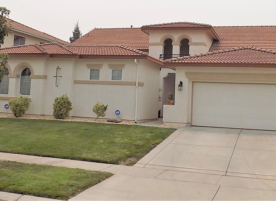 1st image of 1055 Jewelflower St