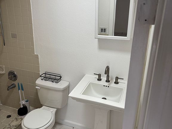 3rd image of 6905 N Hale Ave #B